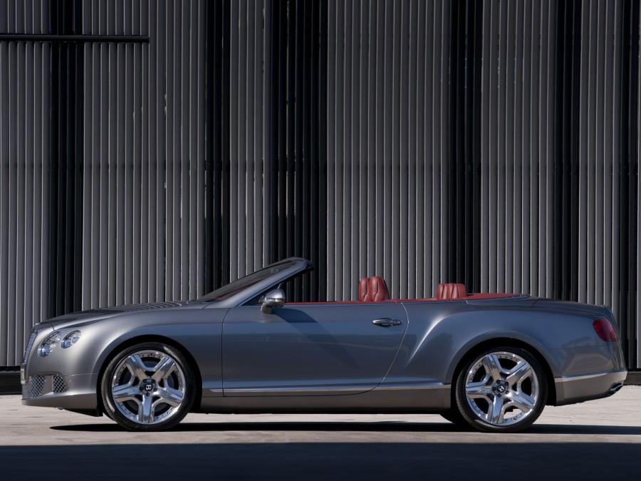  Bentley Continental GT Convertible 2011 года  (фото 3 из 37)